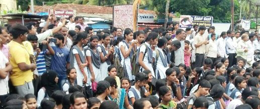 Murder of 17-year-old girl sparks massive protest in Byndoor 1